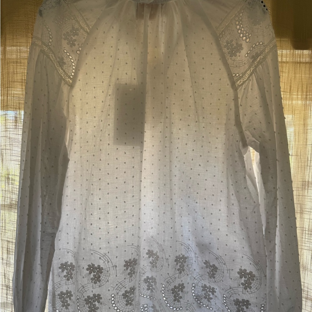 Kasia Elegant White Lace Blouse - Picture 3 of 5